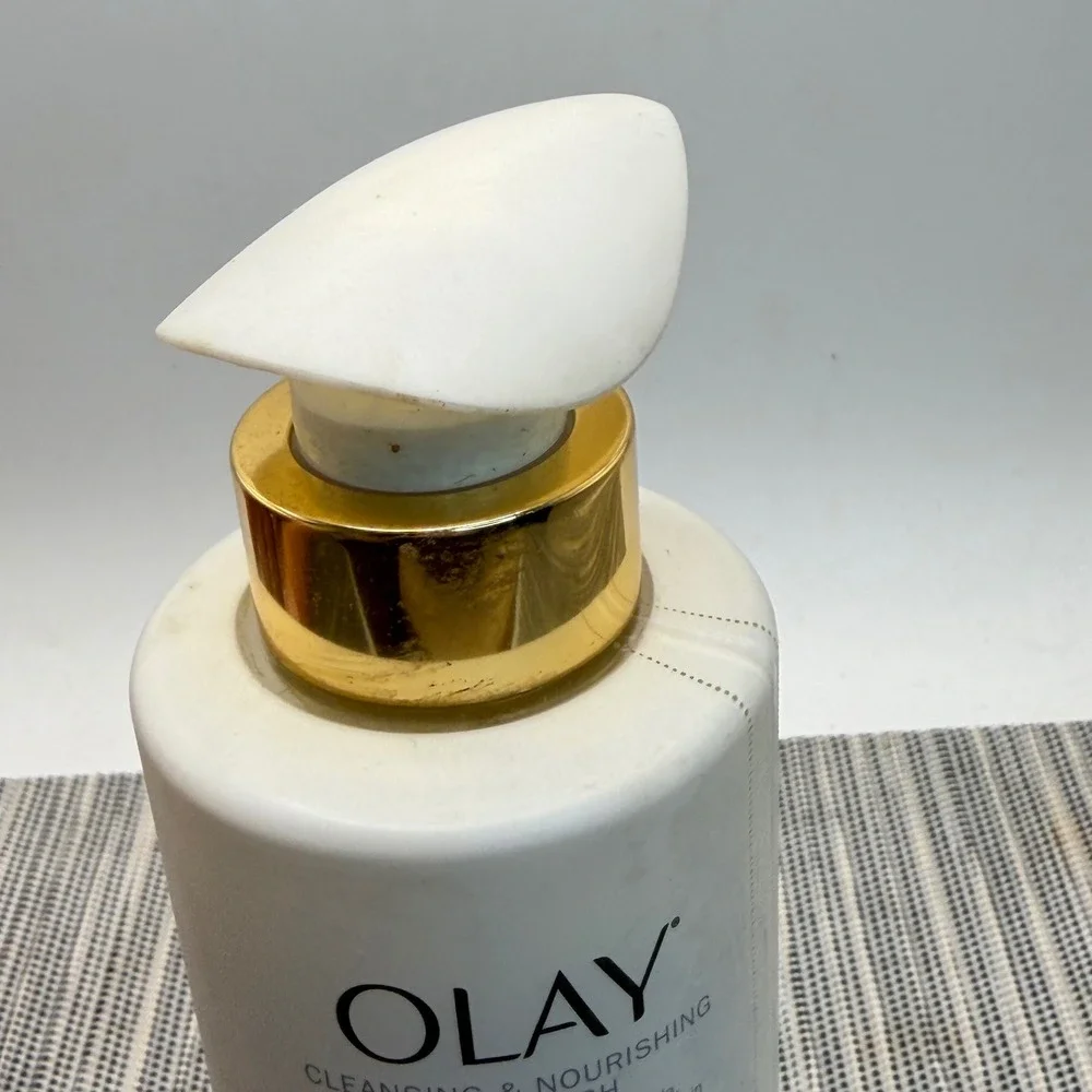 OLAY cleansing nourishing